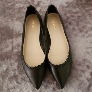 Nine West Scalloped Edge Black Flats - Size 8
